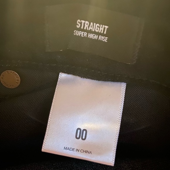 Express Super High Rise Straight Cropped Velvet Pants - Picture 10 of 10